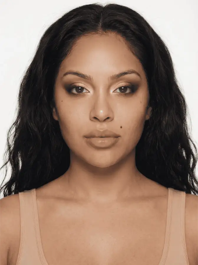 Spotlight / Vertical Gradient makeup look